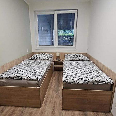 Rezidence Belehradska Lägenhet Most Exteriör bild