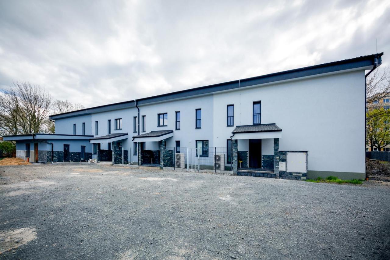 Rezidence Belehradska Lägenhet Most Exteriör bild